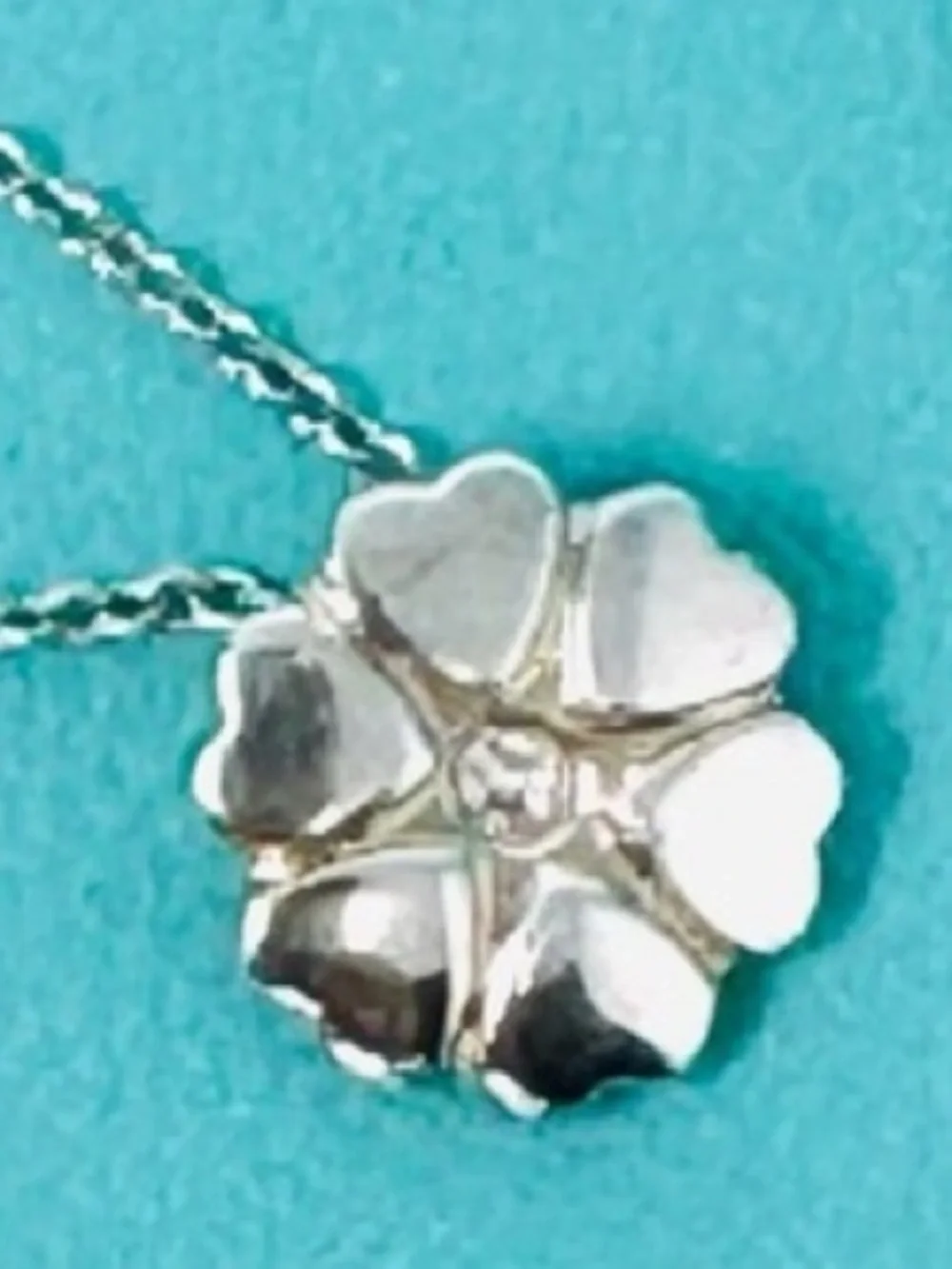 Authentic Tiffany & Co. Paloma Picasso Crown Of Hearts Diamond Pendant Necklace.
